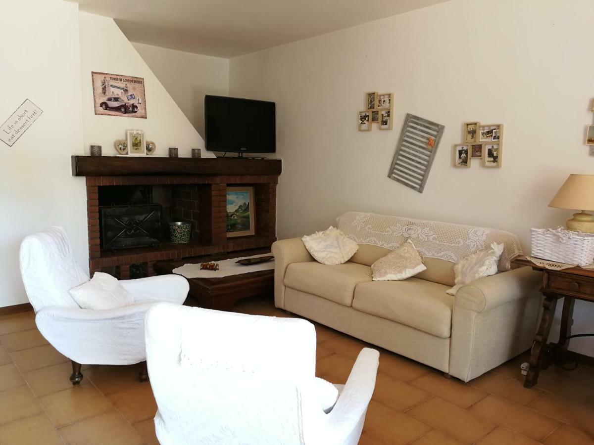 Вилла Da Adria Al Corvenale - Casa Vacanze Carrara - Экстерьер фото